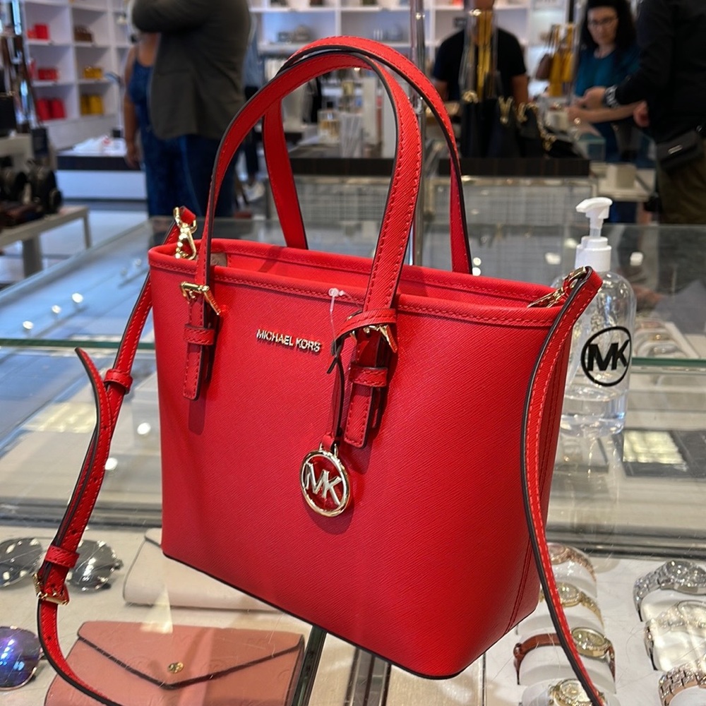 MICHAEL KORS
Jet Set Travel Extra-Small Saffiano Leather Top-Zip Tote Bag
NWT - Picture 7 of 16